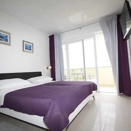 Rosa Hotell 4*